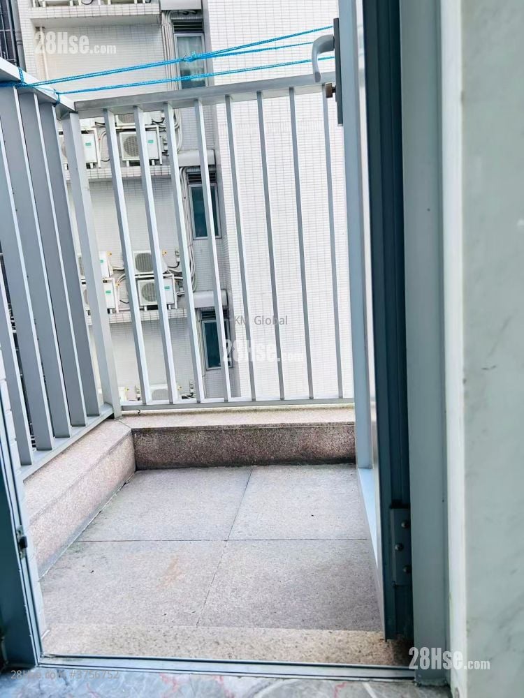 Imperial Cullinan Sell 4 Bedrooms , 2 Bathrooms 1,094 ft²