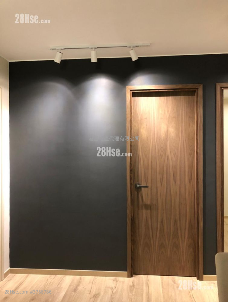 村屋 租盤 3 房 , 1 浴室 630 平方呎