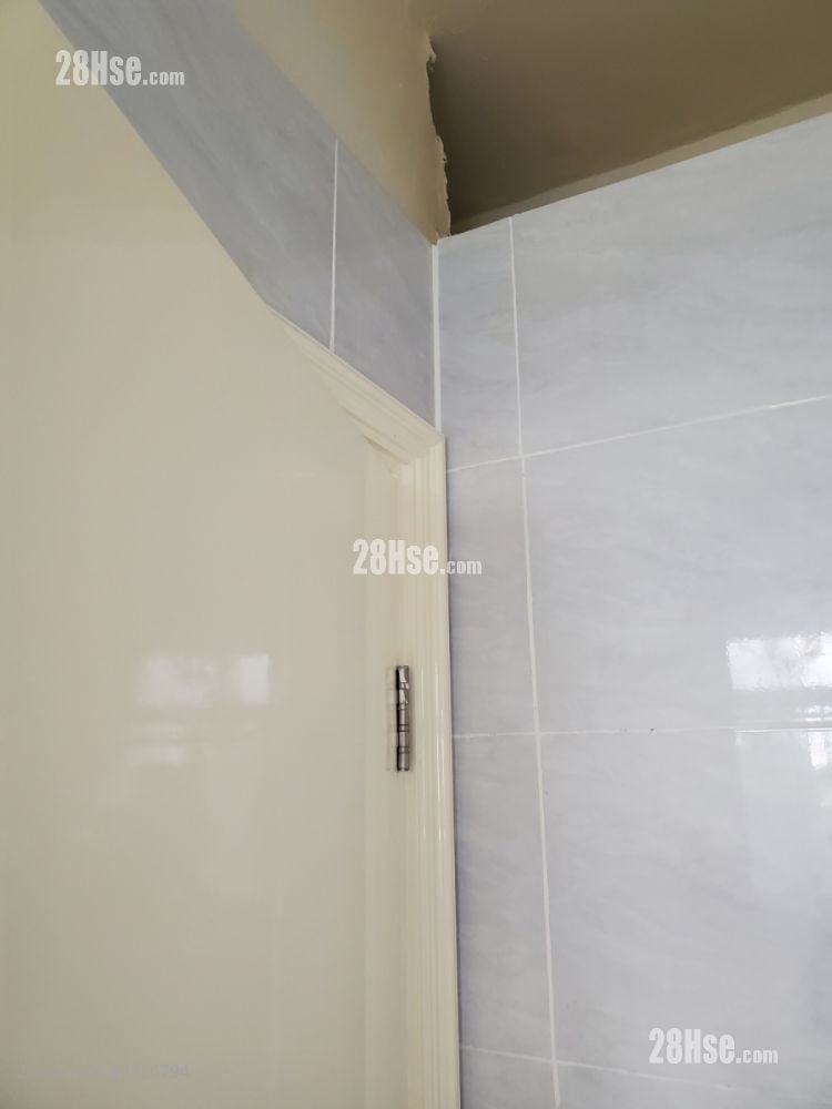 Yau Fook Building Rental 4 Bedrooms , 1 Bathroom 70 ft²