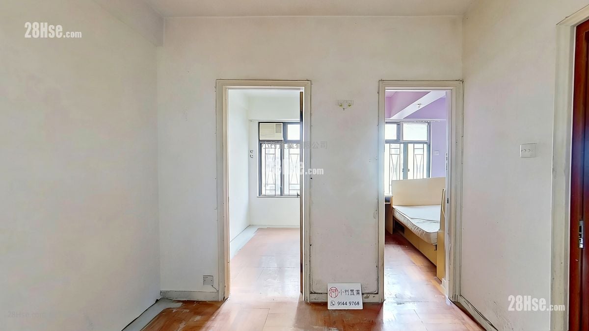 廳: 和發大廈 售盤 2 房 , 1 浴室 258 平方呎