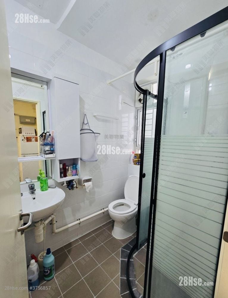 Shan Lai Court Sell 384 ft²