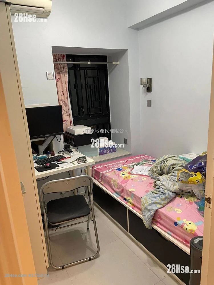 Bayview Garden Sell 3 Bedrooms , 2 Bathrooms 702 ft²