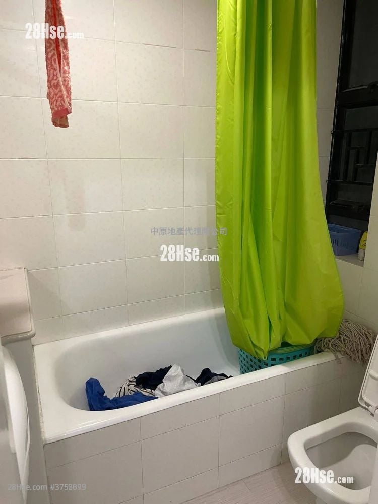 Bayview Garden Sell 3 Bedrooms , 2 Bathrooms 702 ft²