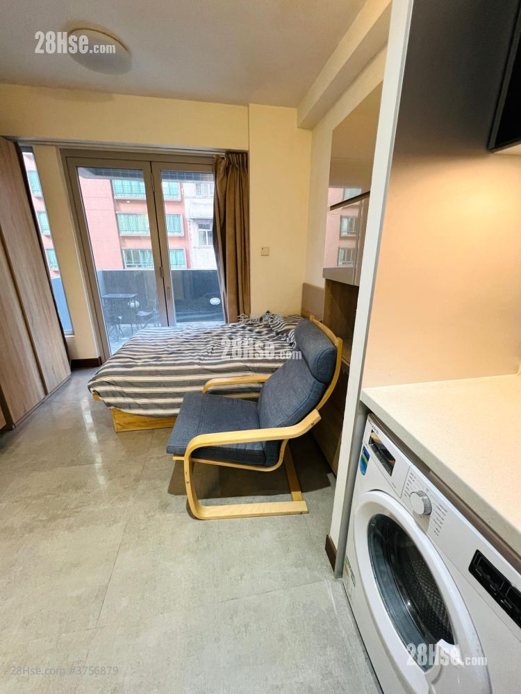 AVA62 售盘 开放式间隔 , 1 浴室 179 平方尺