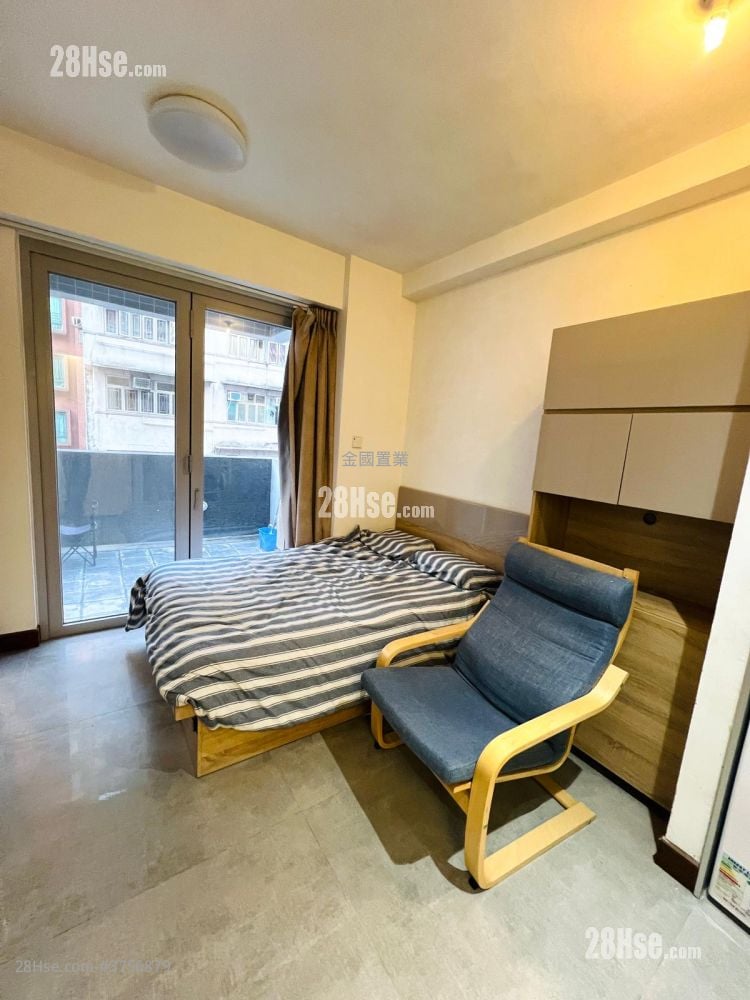 AVA62 售盘 开放式间隔 , 1 浴室 179 平方尺