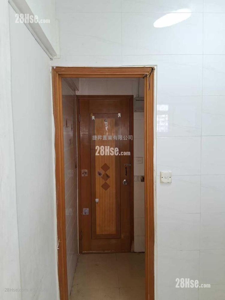 單幢樓房 售盤 3 房 , 3 浴室 500 平方呎