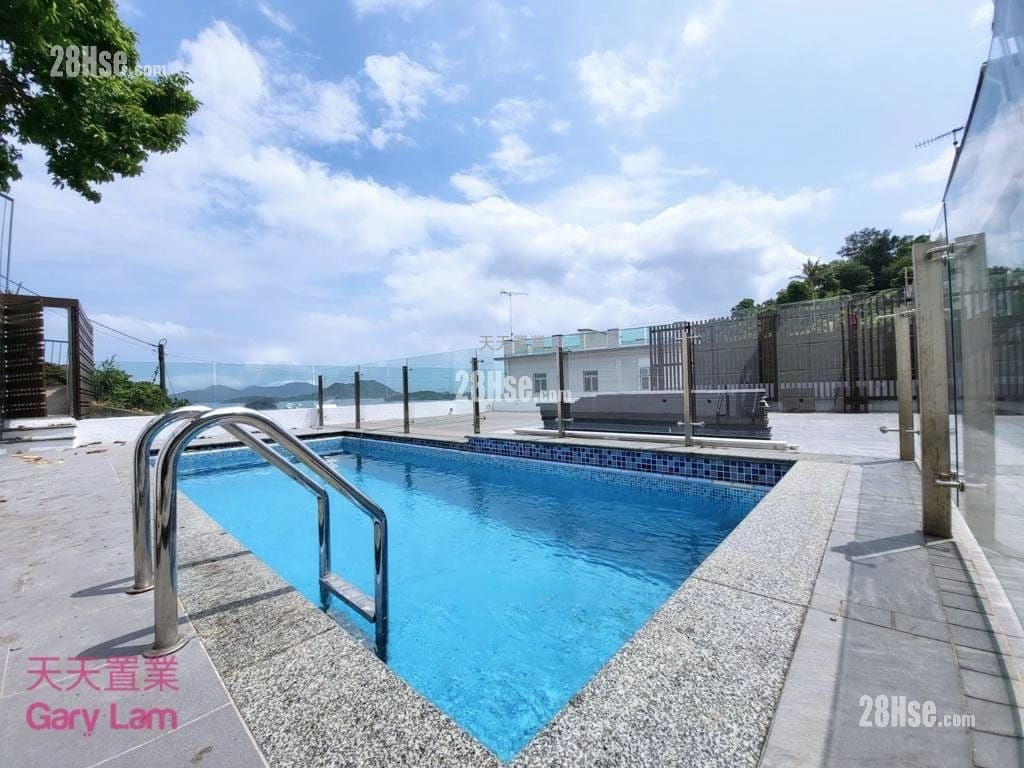 Violet Garden Rental 5+ Bedrooms , 4 Bathrooms 2,100 ft²