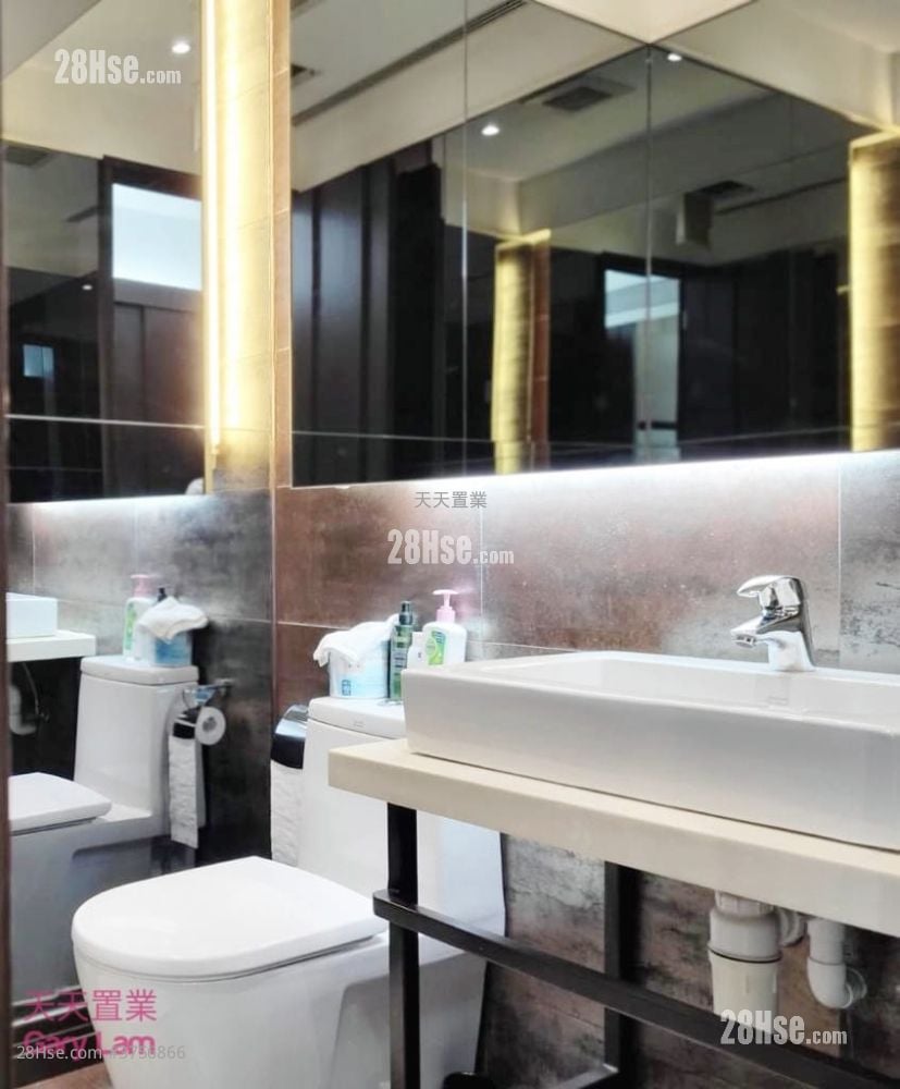 Violet Garden Rental 5+ Bedrooms , 4 Bathrooms 2,100 ft²