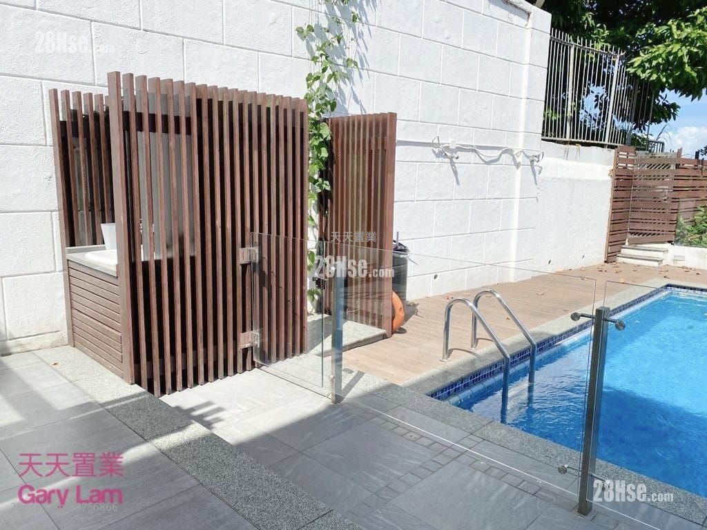 Violet Garden Rental 5+ Bedrooms , 4 Bathrooms 2,100 ft²