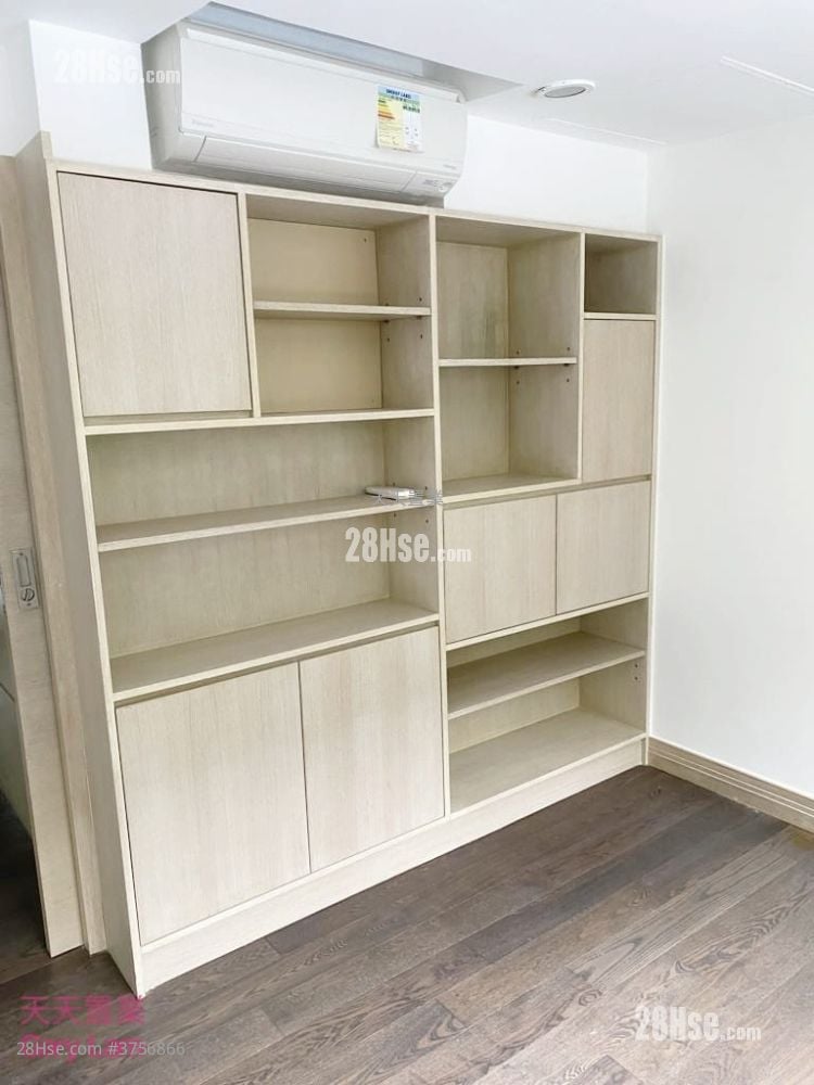 Violet Garden Rental 5+ Bedrooms , 4 Bathrooms 2,100 ft²