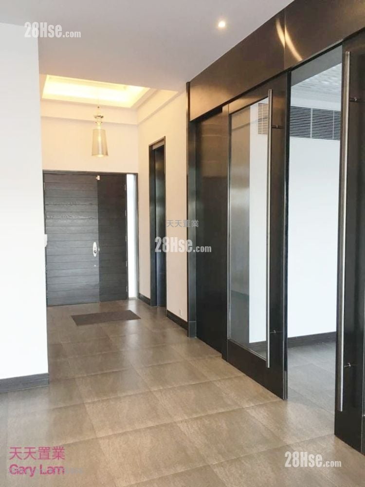 Violet Garden Rental 5+ Bedrooms , 4 Bathrooms 2,100 ft²