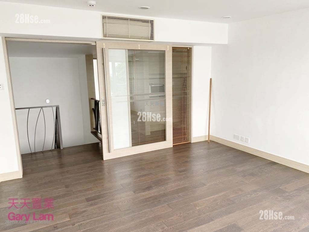 Violet Garden Rental 5+ Bedrooms , 4 Bathrooms 2,100 ft²