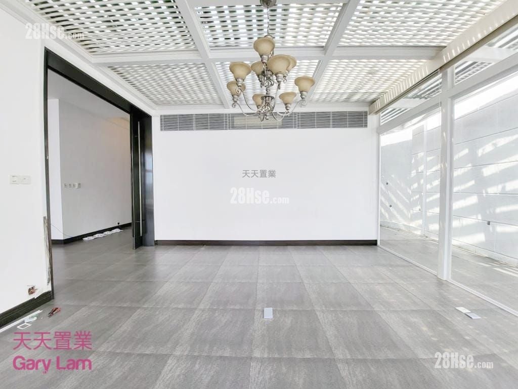 Violet Garden Rental 5+ Bedrooms , 4 Bathrooms 2,100 ft²