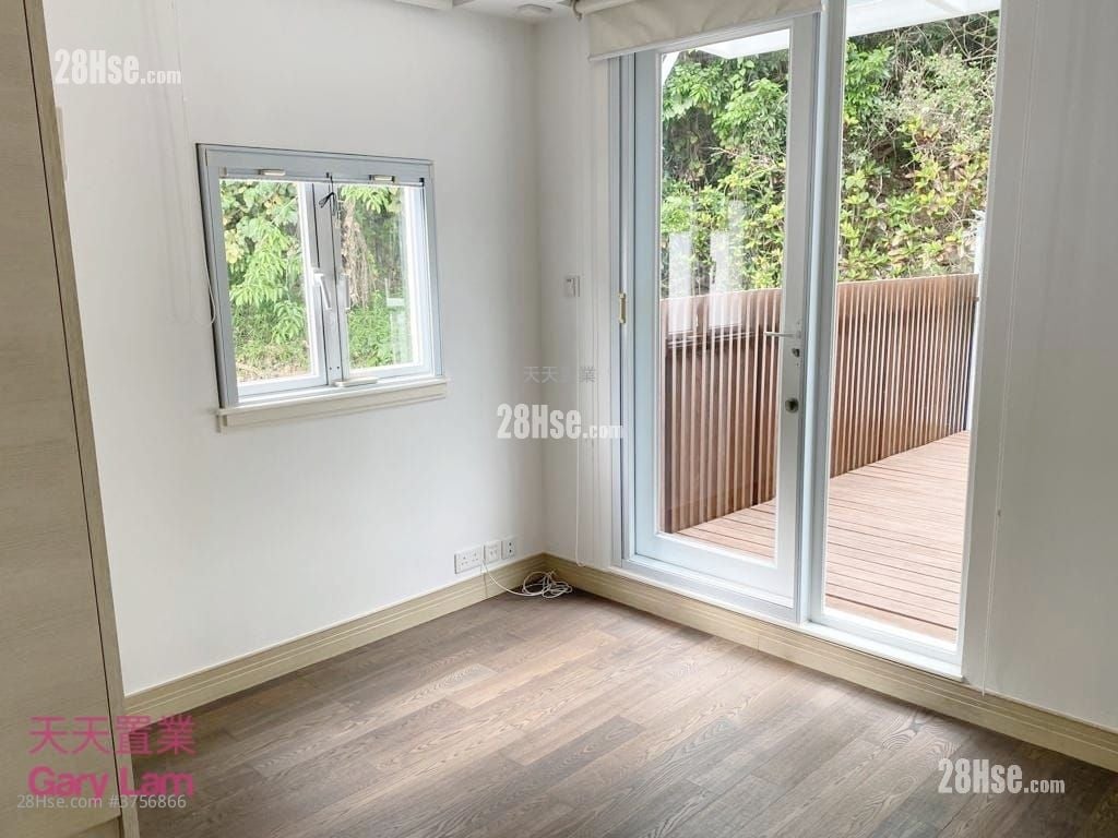 Violet Garden Rental 5+ Bedrooms , 4 Bathrooms 2,100 ft²