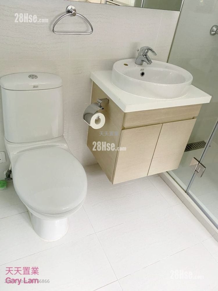 Violet Garden Rental 5+ Bedrooms , 4 Bathrooms 2,100 ft²