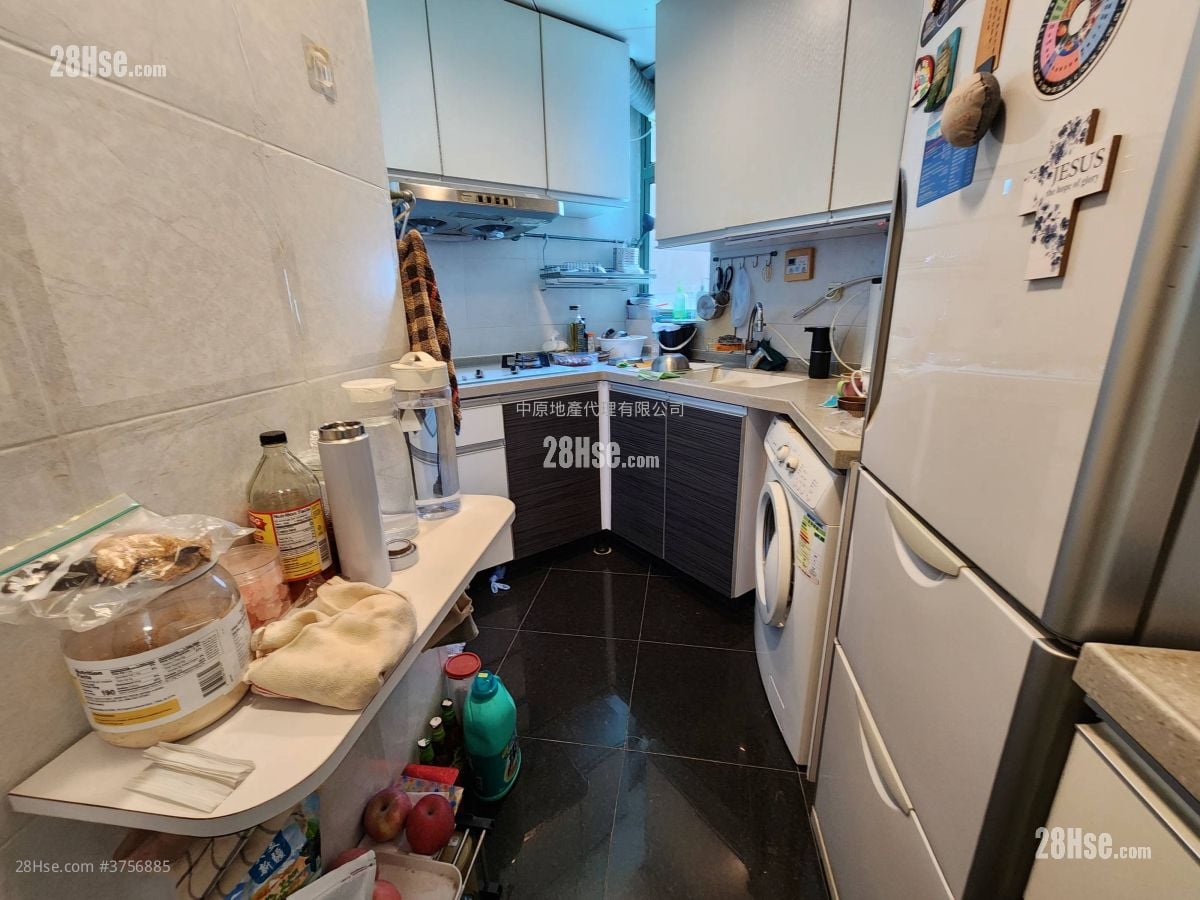 Island Resort Sell 3 Bedrooms 811 ft²