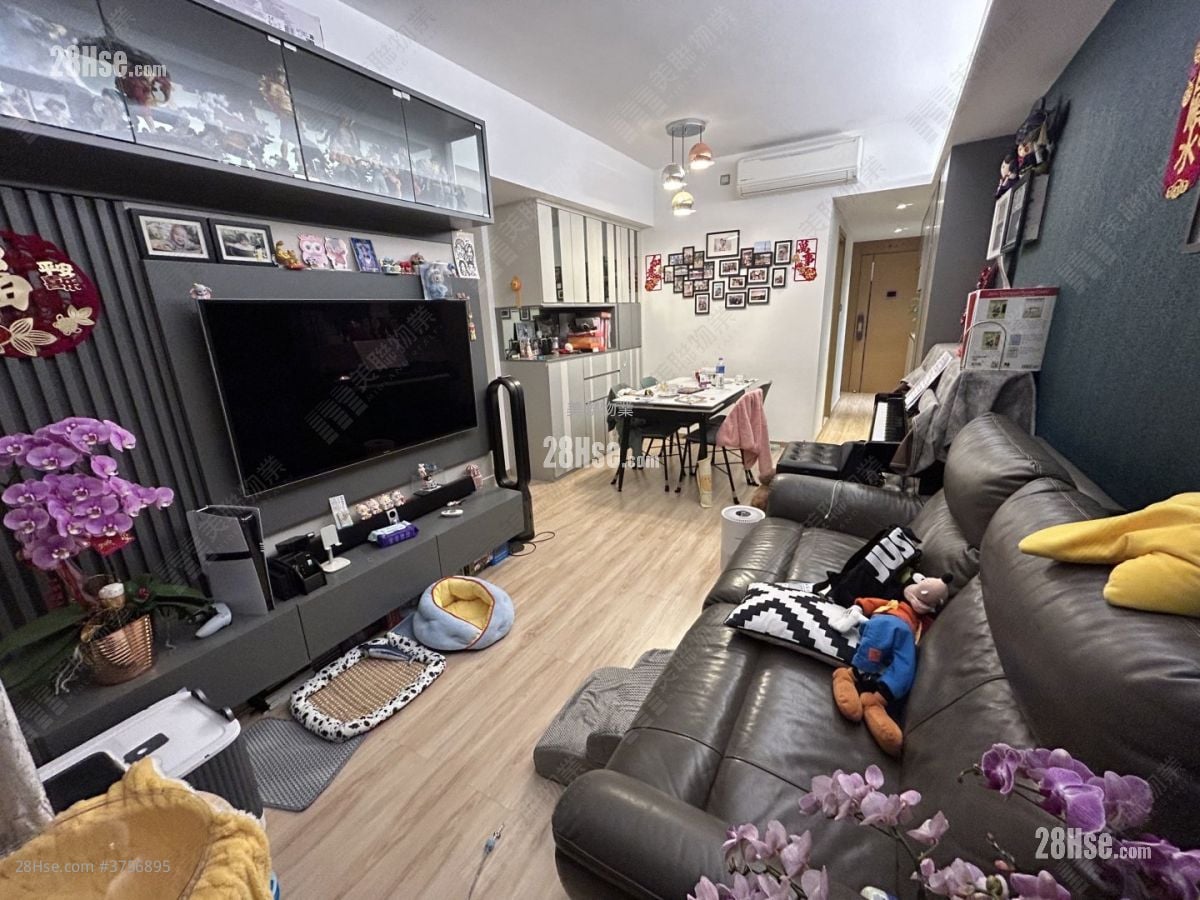 峻峦 售盘 2 房 , 1 浴室 594 平方尺