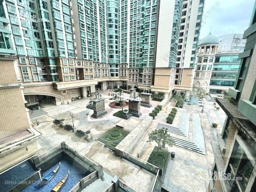 海逸豪園 售盤 3 浴室 900 平方呎