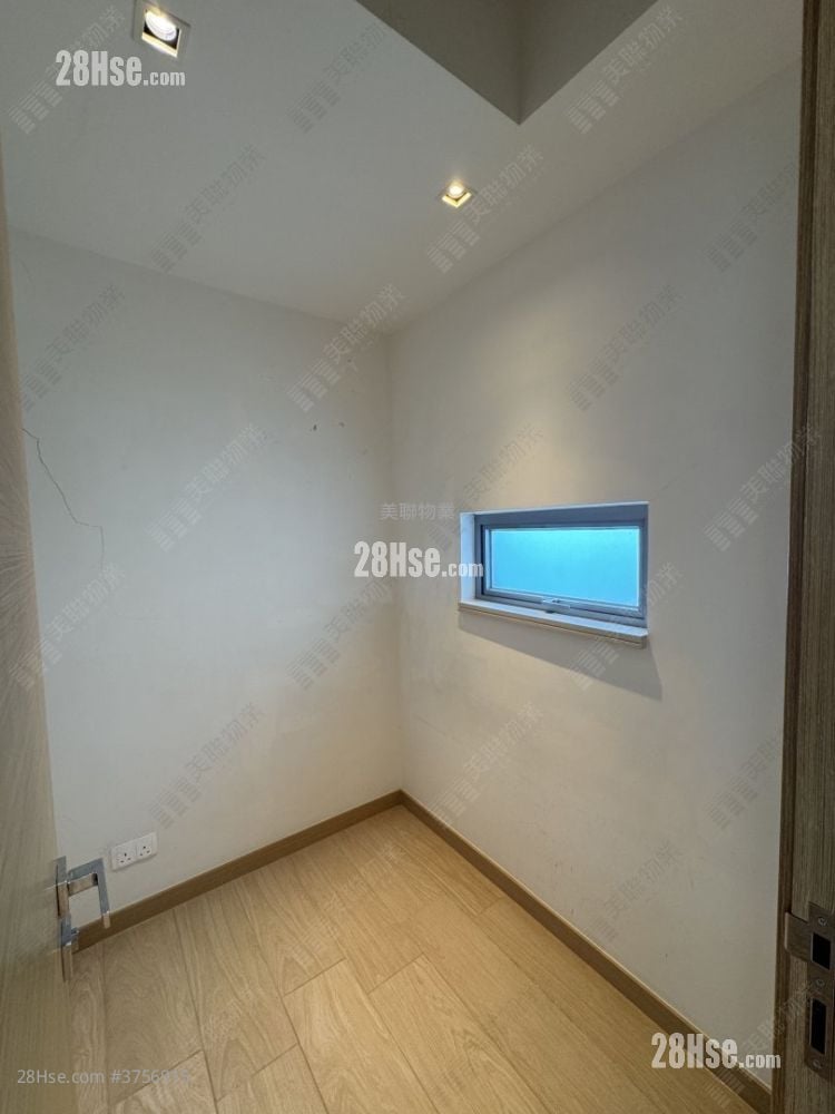 峻峦 售盘 1 房 , 1 浴室 405 平方尺