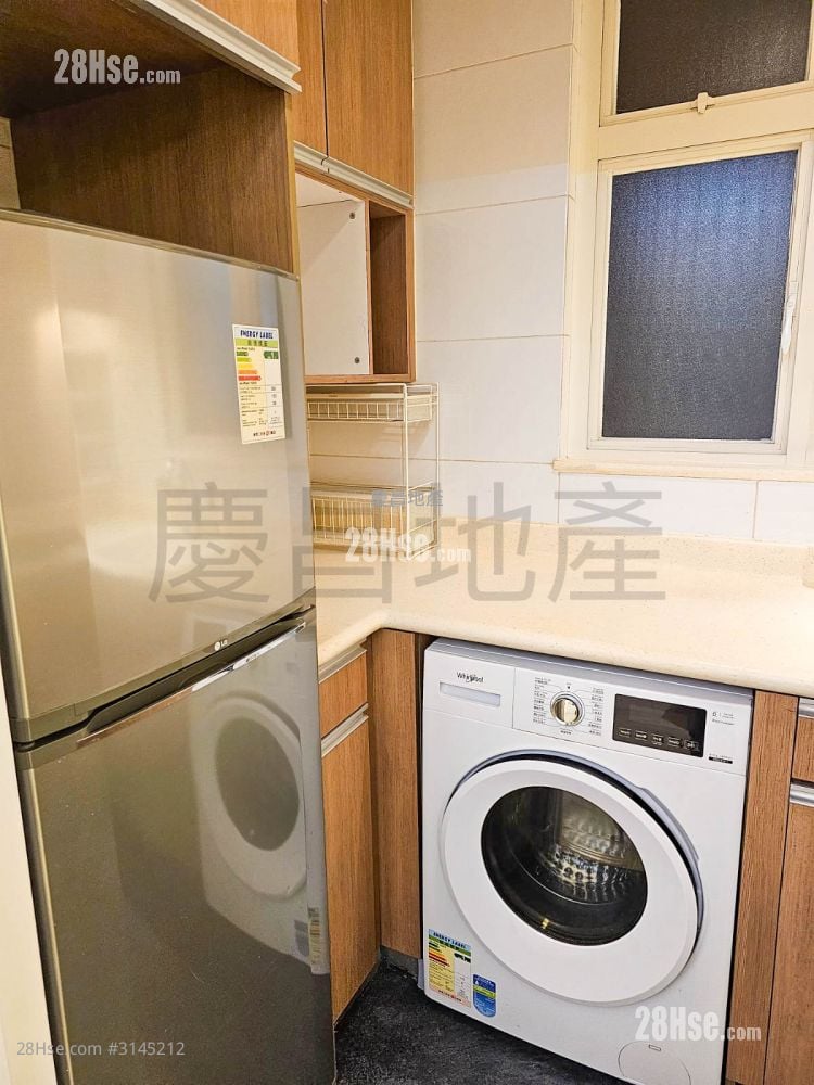 La Place De Victoria Rental 1 Bedroom , 1 Bathroom 396 ft²