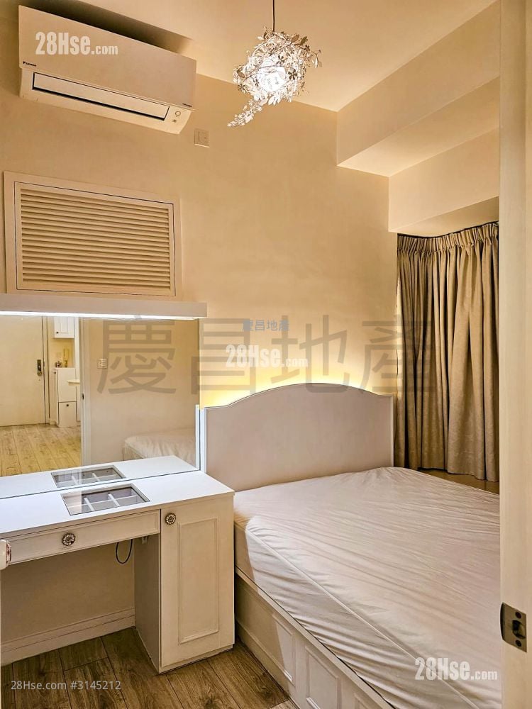 La Place De Victoria Rental 1 Bedroom , 1 Bathroom 396 ft²