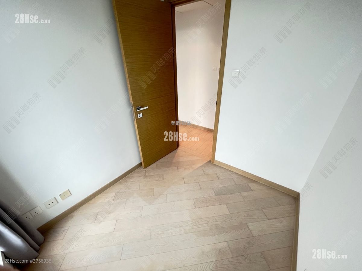 峻巒 售盤 3 房 , 1 浴室 649 平方呎