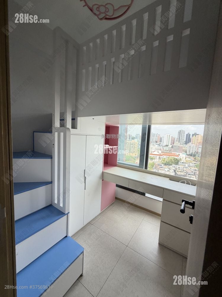 Atrium House Sell 2 Bedrooms , 1 Bathroom 434 ft²