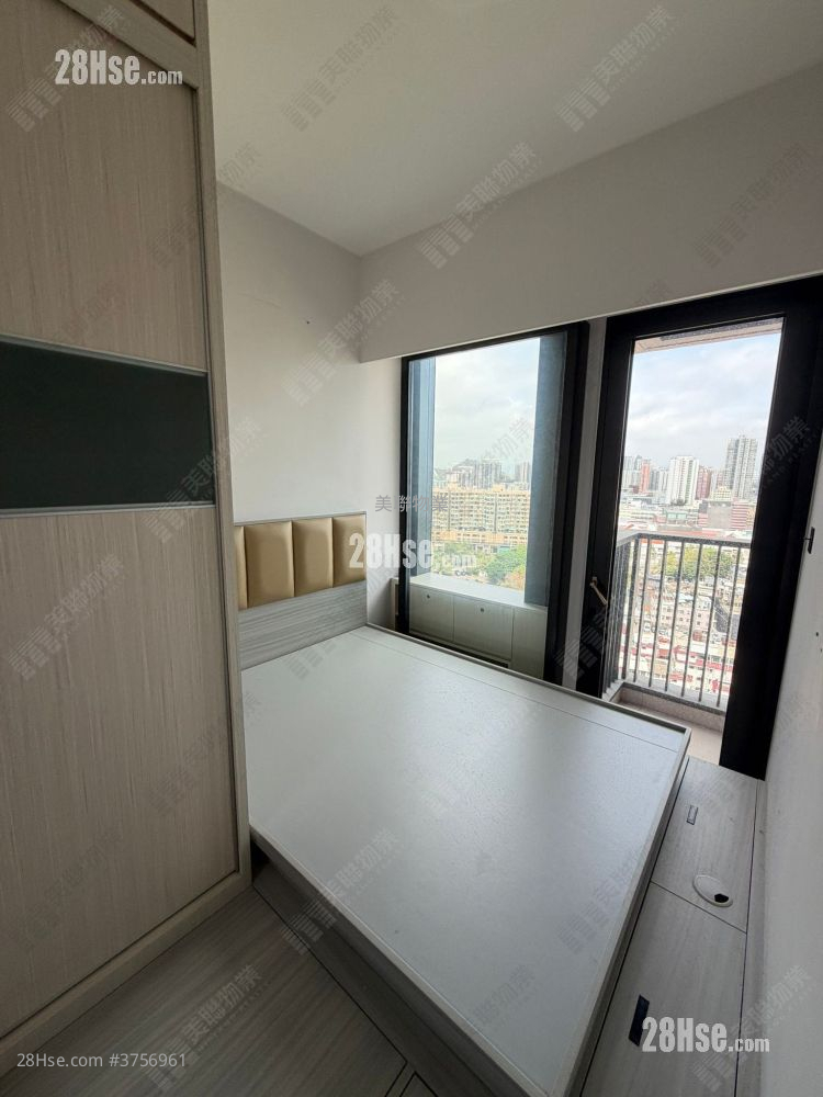 Atrium House Sell 2 Bedrooms , 1 Bathroom 434 ft²