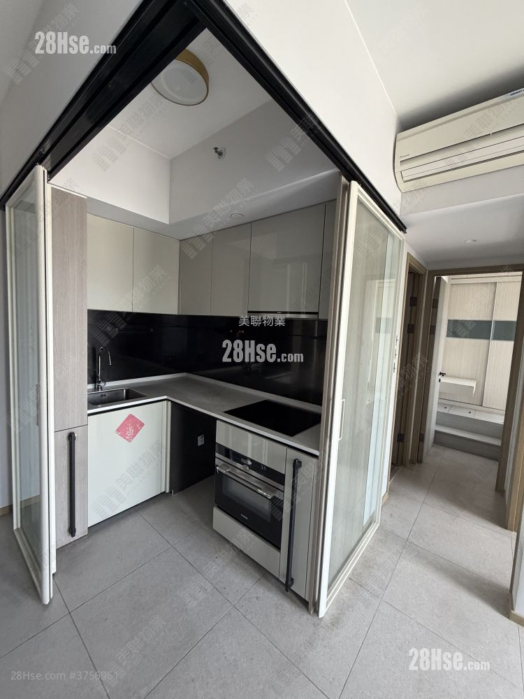 Atrium House Sell 2 Bedrooms , 1 Bathroom 434 ft²