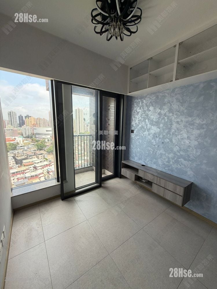 Atrium House Sell 2 Bedrooms , 1 Bathroom 434 ft²