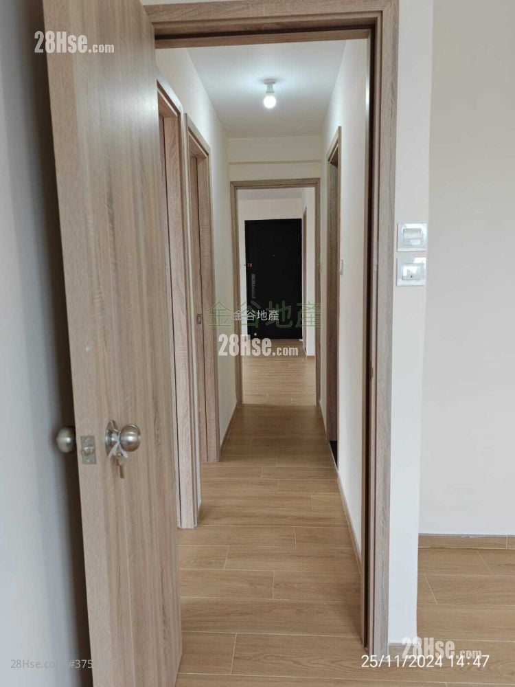 New Jade Garden Sell 3 Bedrooms , 1 Bathroom 589 ft²