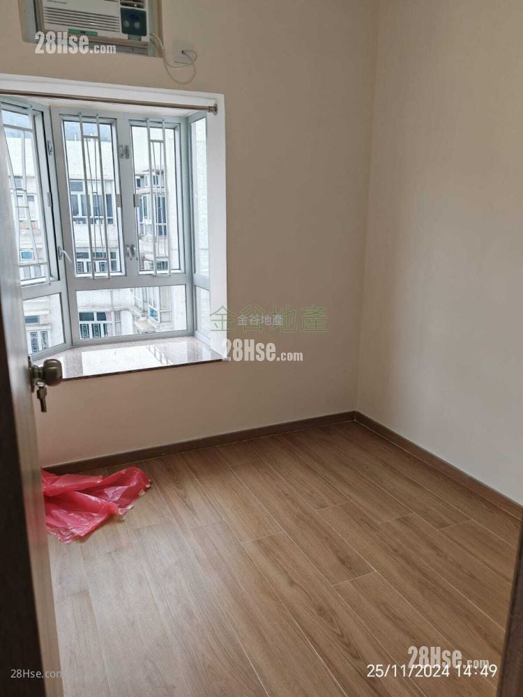 New Jade Garden Sell 3 Bedrooms , 1 Bathroom 589 ft²