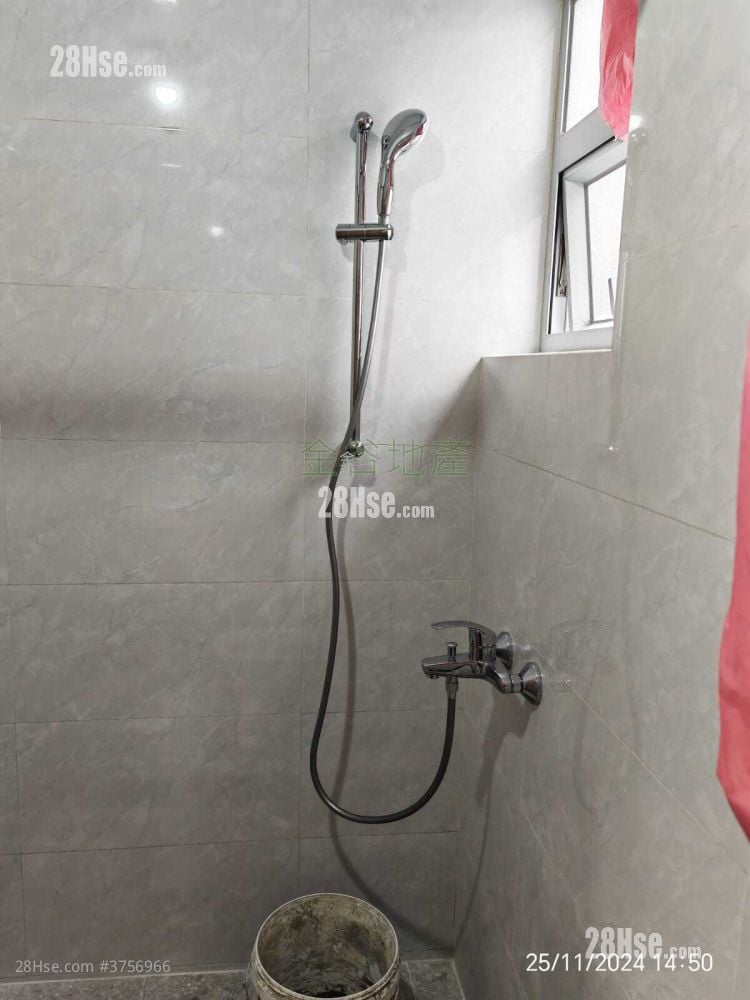 New Jade Garden Sell 3 Bedrooms , 1 Bathroom 589 ft²