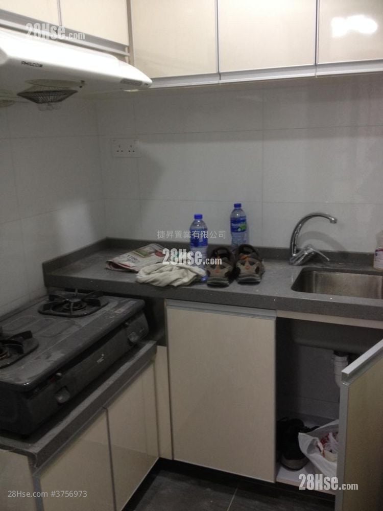 On Tai Mansion Sell 2 Bedrooms , 1 Bathroom 374 ft²