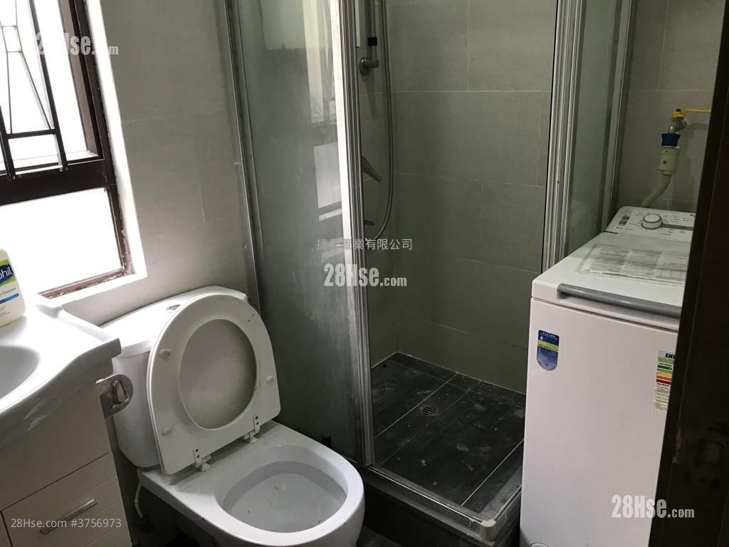 On Tai Mansion Sell 2 Bedrooms , 1 Bathroom 374 ft²