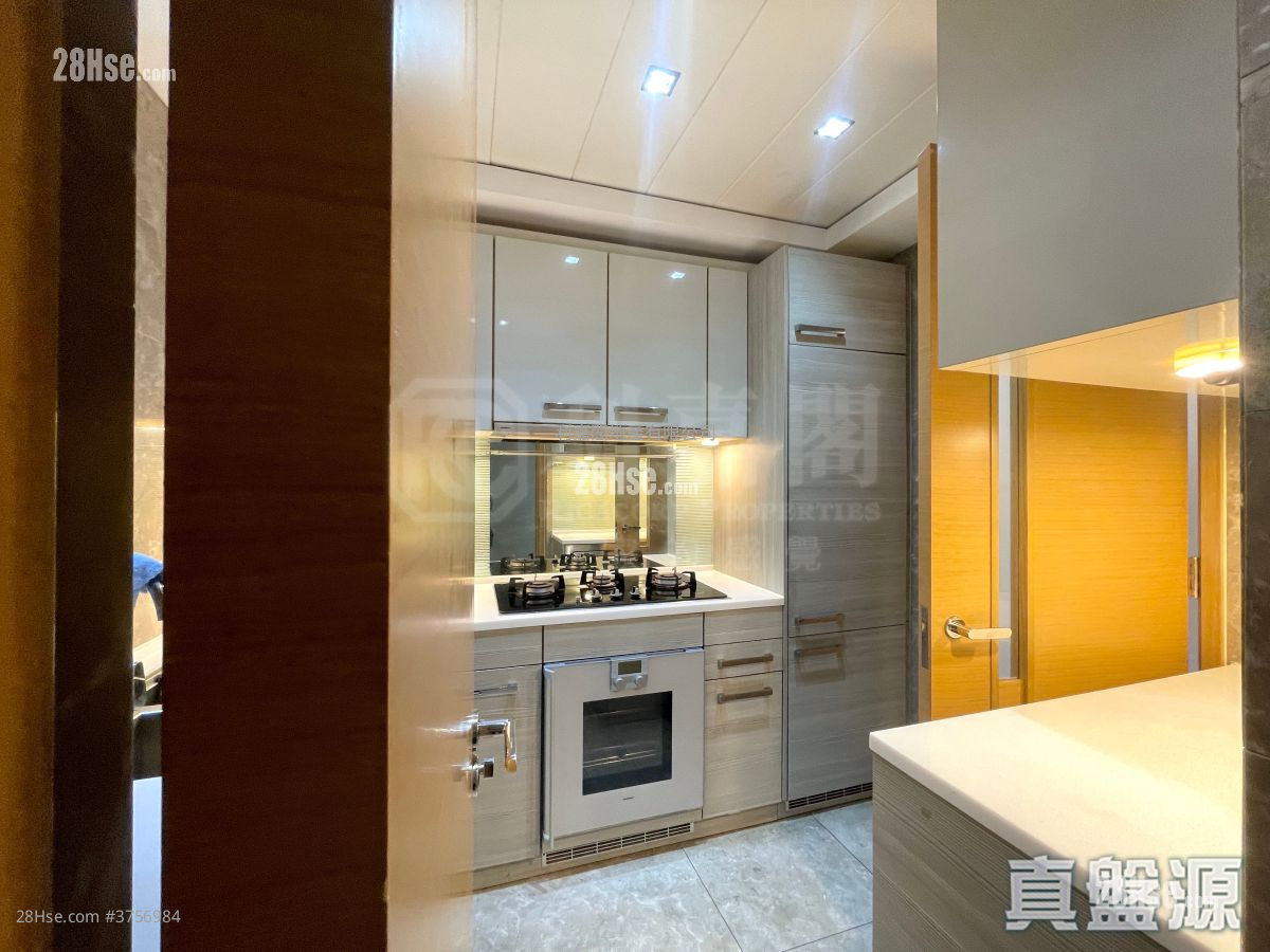 天晉 售盤 3 房 872 平方呎