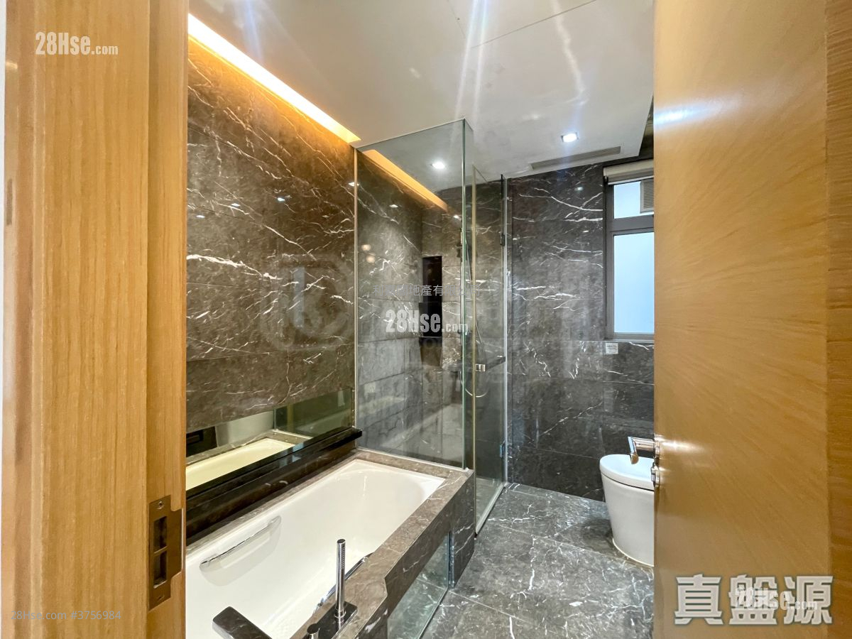 天晉 售盤 3 房 872 平方呎