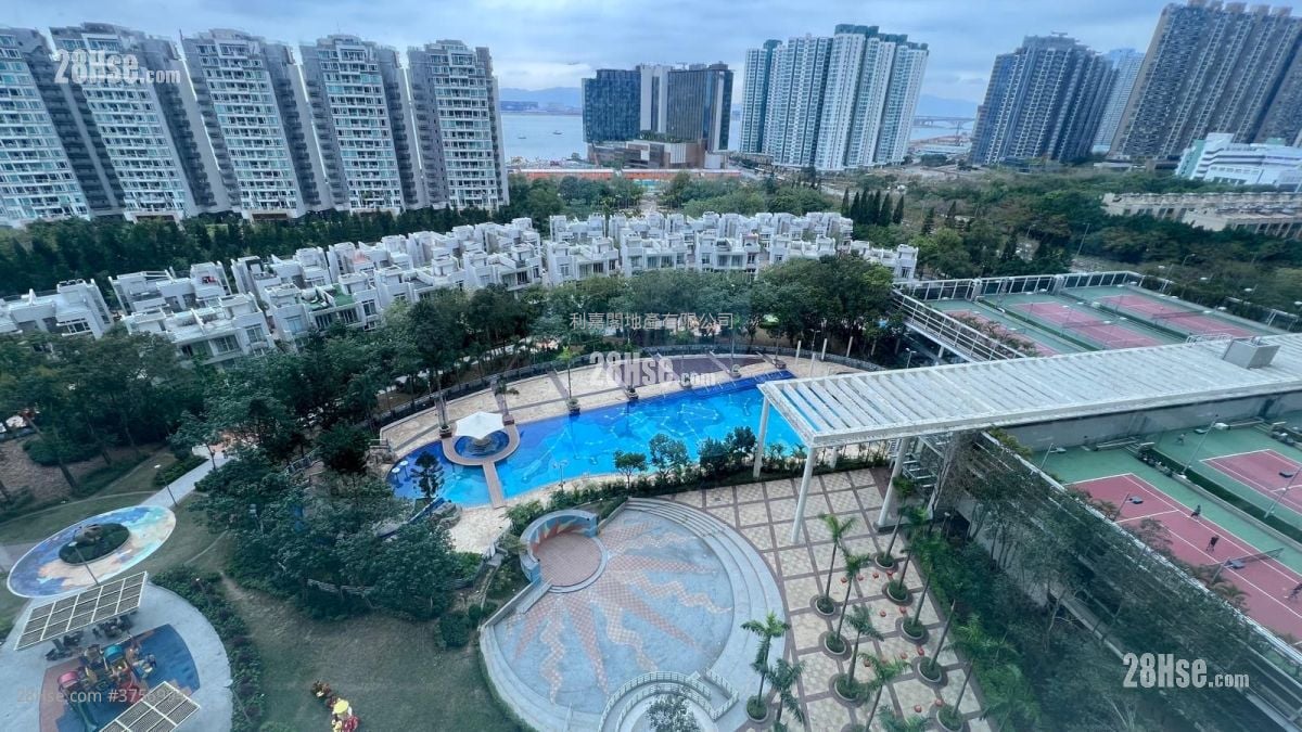 Coastal Skyline Sell 3 Bedrooms 874 ft²