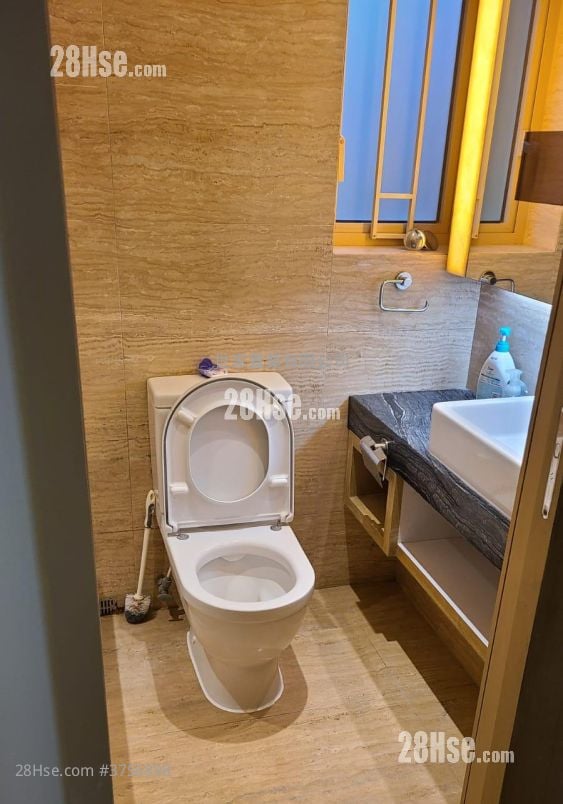 Harbour Place Sell 3 Bedrooms , 2 Bathrooms 593 ft²