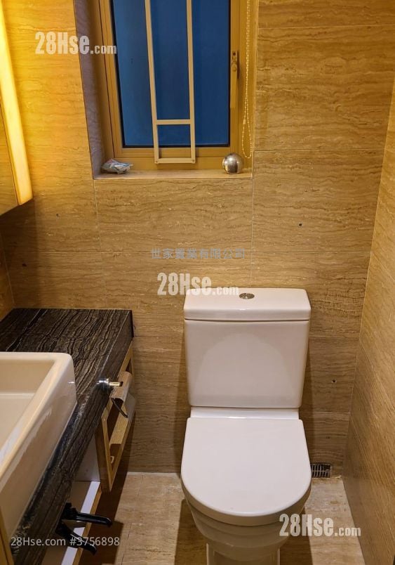 Harbour Place Sell 3 Bedrooms , 2 Bathrooms 593 ft²