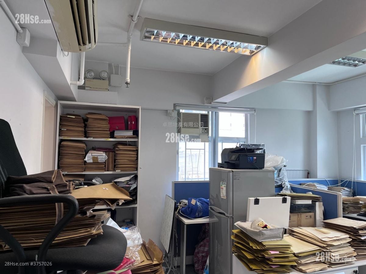 修顿商业大厦 租盘 290 平方尺