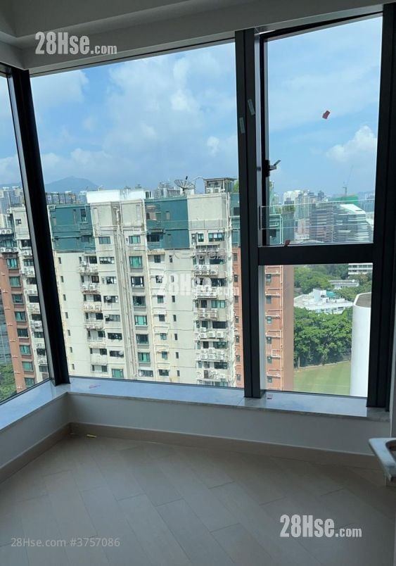 Arbour Sell 721 ft²