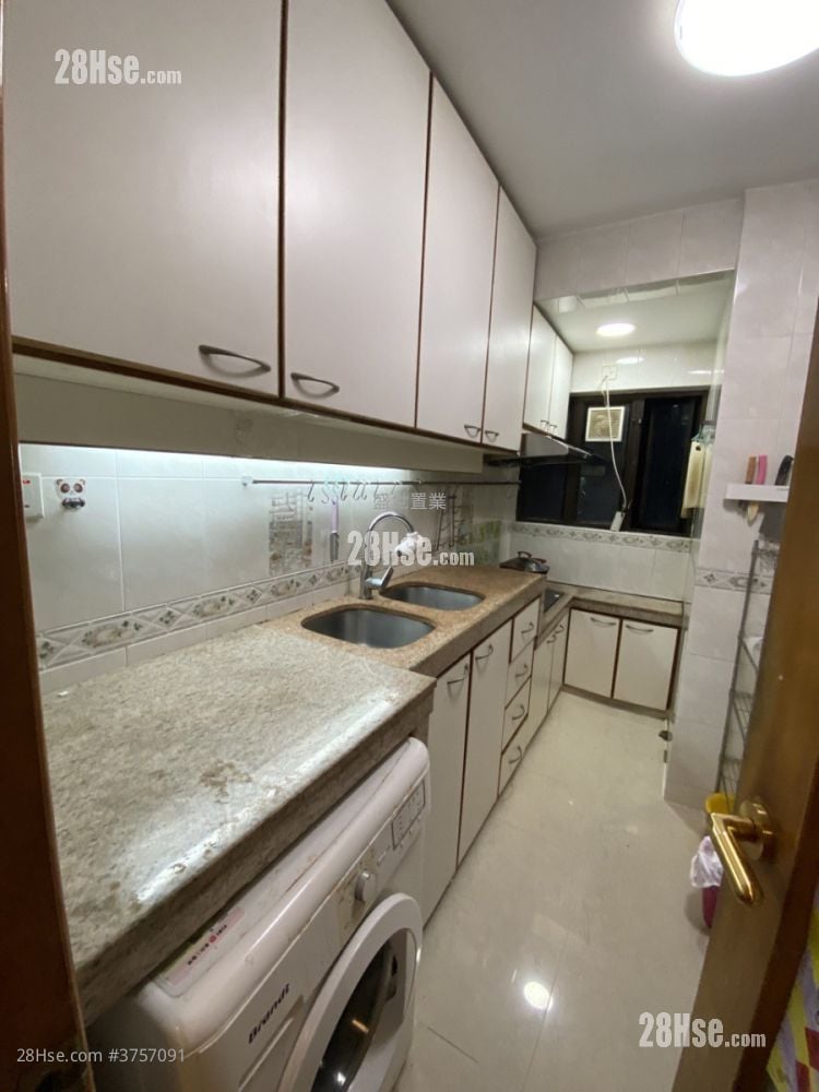 Parc Royale Sell 3 Bedrooms , 3 Bathrooms 763 ft²