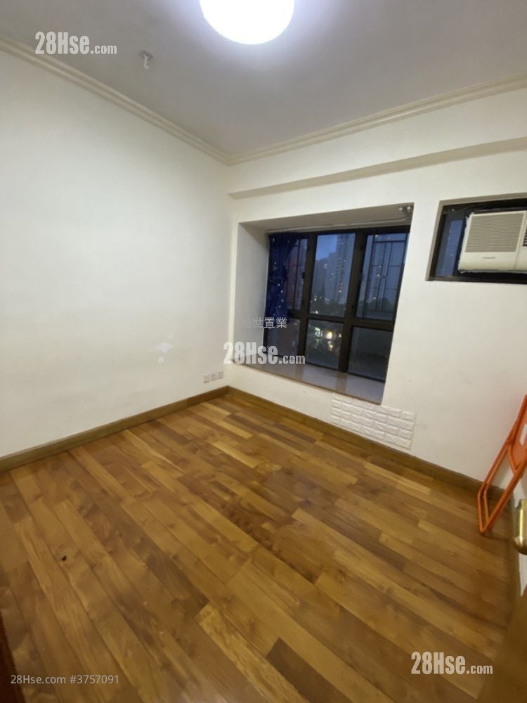 Parc Royale Sell 3 Bedrooms , 3 Bathrooms 763 ft²