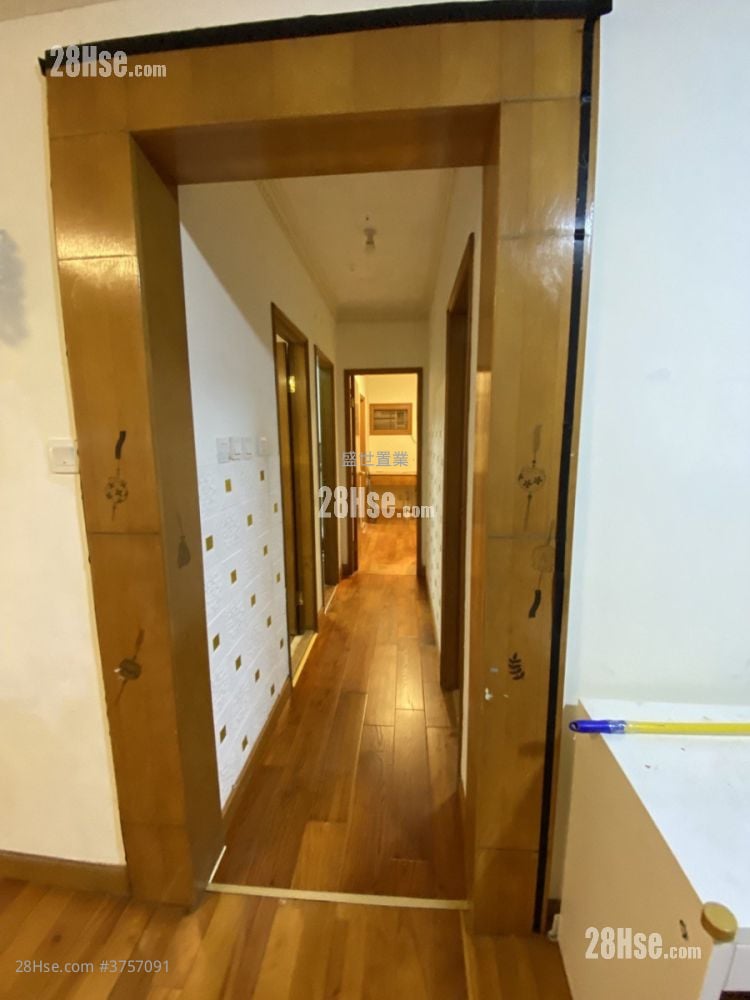 Parc Royale Sell 3 Bedrooms , 3 Bathrooms 763 ft²