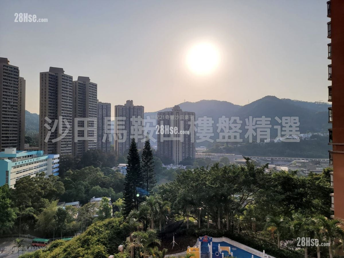 Parc Royale Sell 3 Bedrooms , 2 Bathrooms 752 ft²