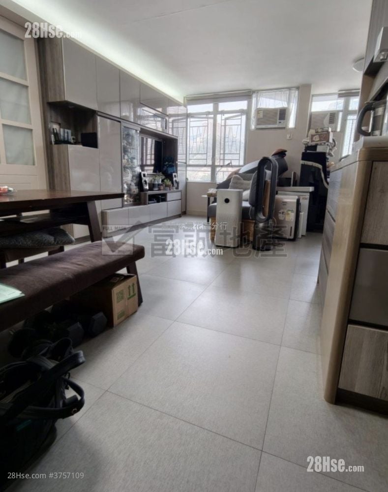 彩峰苑 售盤 2 房 , 1 浴室 597 平方呎