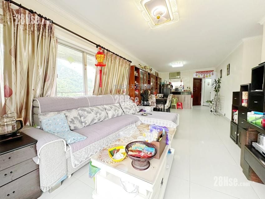 Dragon Inn Court Sell 5+ Bedrooms , 3 Bathrooms 970 ft²