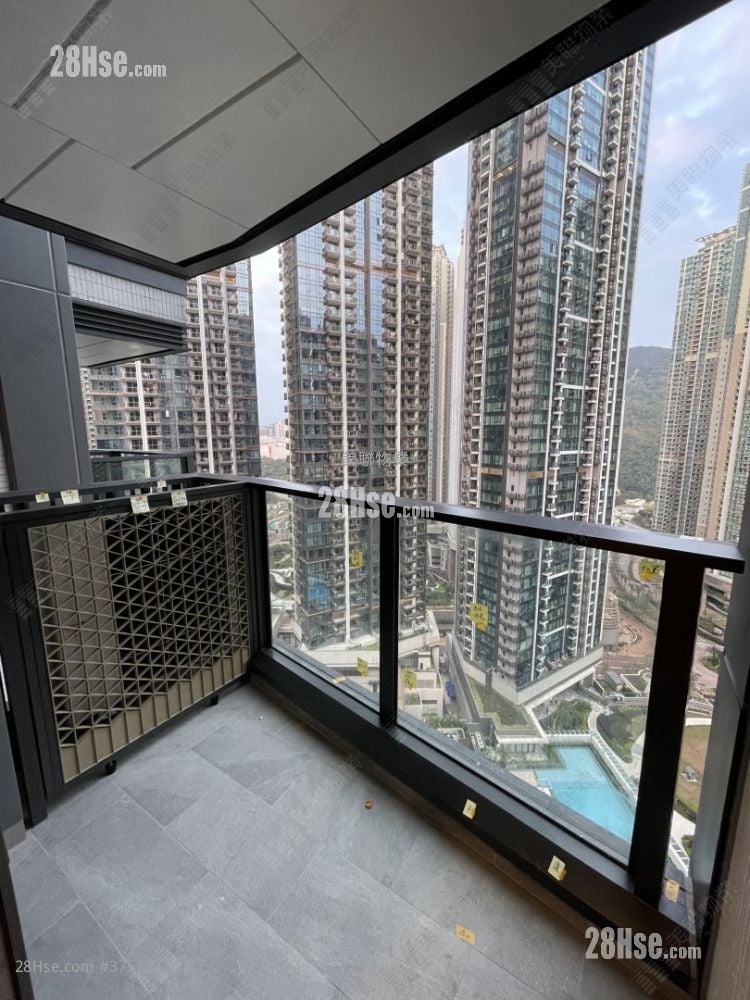 Seasons Place 售盤 1 房 , 1 浴室 323 平方呎