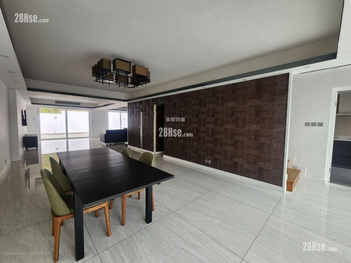 厅: 康乐园 售盘 5+ 房 , 4 浴室 1,535 平方尺